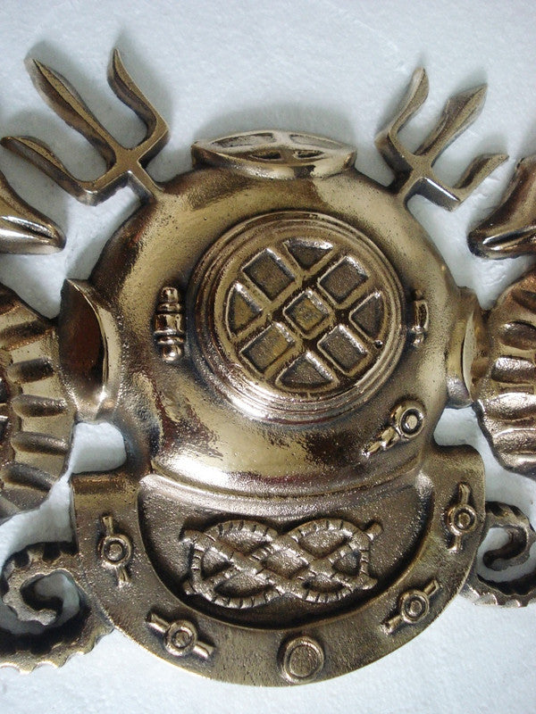 Marine Solid BRASS Navy Master Diver Plaque Deep Sea - DIVING HELMET Crests Badge (5117)