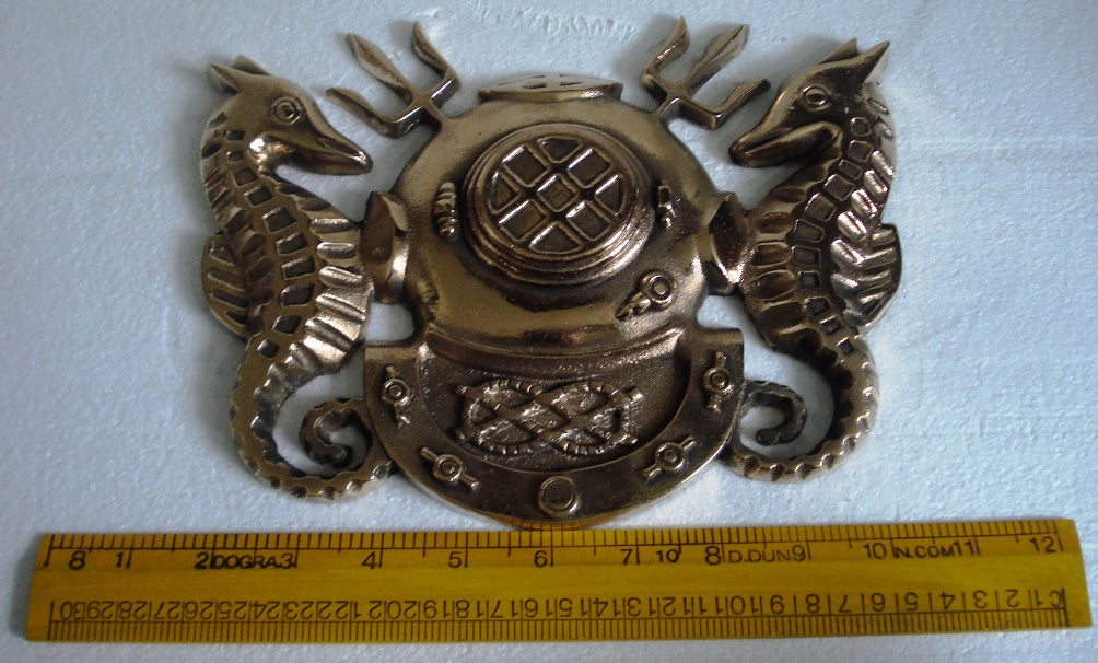 Marine Solid BRASS Navy Master Diver Plaque Deep Sea - DIVING HELMET Crests Badge (5117)