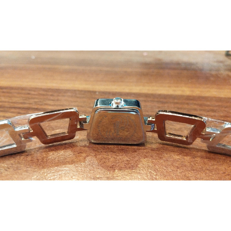 FASCION Executive Class Wrist Watch for Women Girls - Fashion Collection (9215)