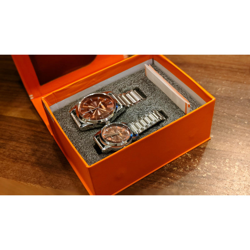 Executive Class Luxuries FASHION COUPLE Wrist Watches FOR Lovely Couple (9076)